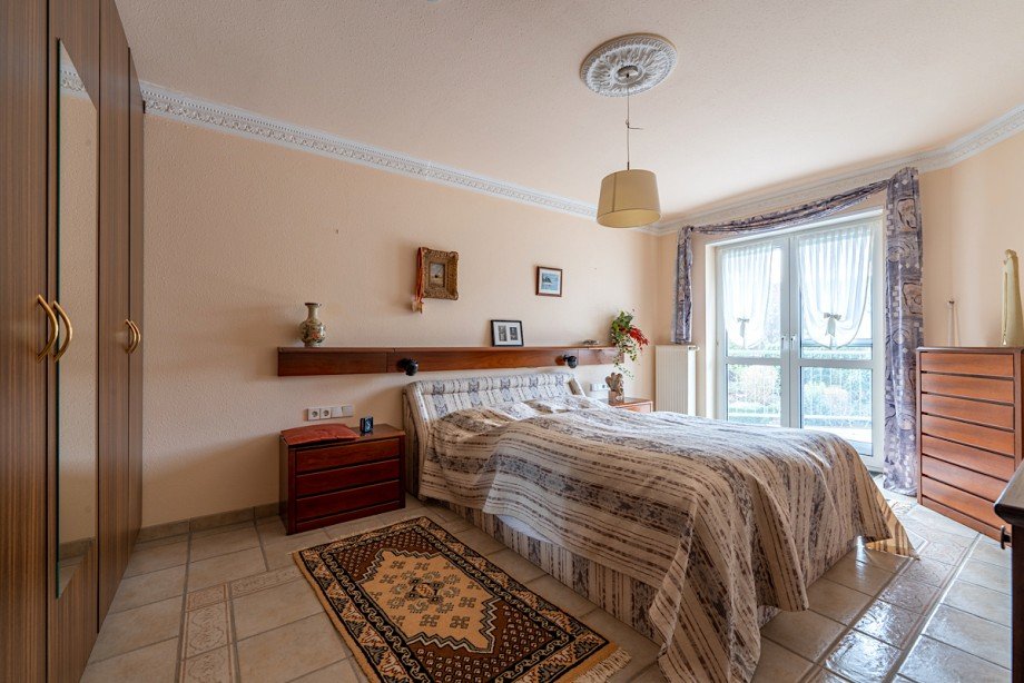 Schlafzimmer OG Reihenmittelhaus Bad Bergzabern