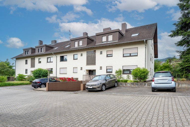 Ansicht Neustadt Wohnung Charmante 2-Zimmer-Wohnung mit Balkon und 7 Stellplätzen in Hambach