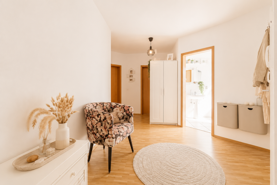 Flur 1.OG Wohnung Maikammer