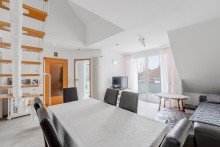 Wohnzimmer 3 Charmante Eigentumswohnung mit ausgebautem Spitzboden