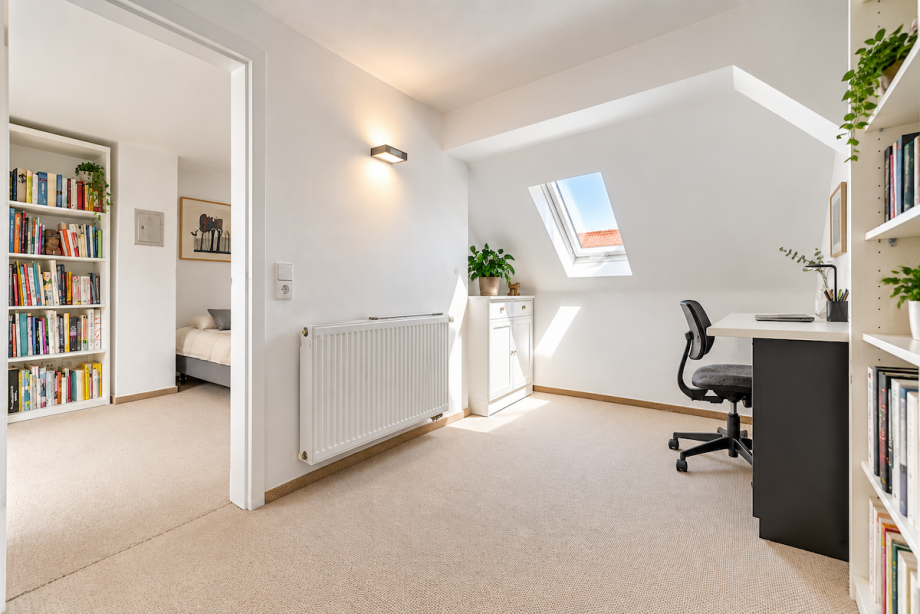 Wohnung1 Zimmer DG Haus Neustadt