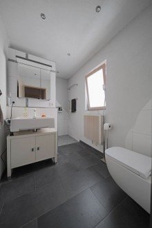 Bad EG Mehrgenerationenhaus in gesuchter Lage