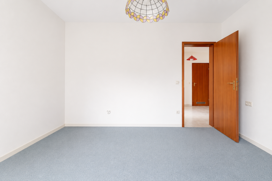 Zimmer1 WG UG Dachgeschosswohnung Maikammer
