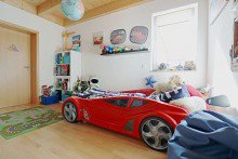 Zimmer EG Au�ergew�hnliches Familienhaus mit Au�enpool und riesiger Doppelgarage in ruhiger Bestlage !