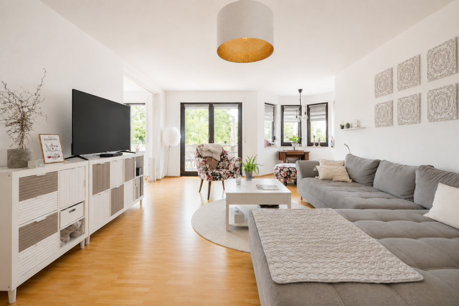 Wohnzimmer1 1.OG Wohnung Maikammer