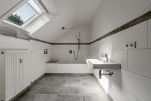 Bad Sofort bezugsfreie Dachgeschosswohnung mit Balkon und Stellplatz