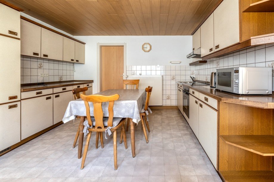 Mittlere Wohnung EG K�che Haus Venningen