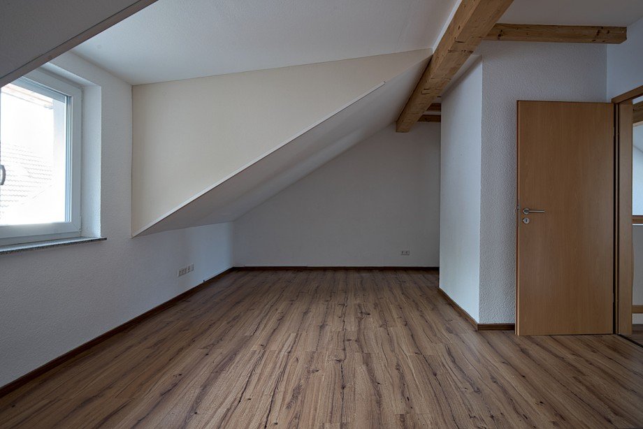 Elternschlafzimmer Teilansicht3 Wohnung Deidesheim