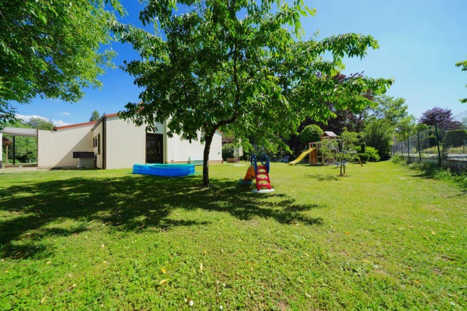 24 Bungalow Landau