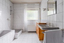 Bad EG Einfamilienhaus in idyllischer Waldrandlage mit Panoramablick