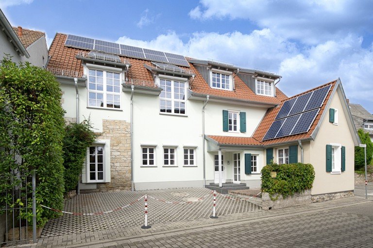 Ansicht2 Neustadt Mehrfamilienhaus Stilgerecht saniertes Mehrgenerationenhaus