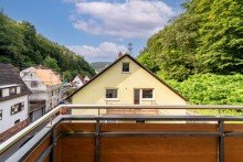 Balkon Sofort bezugsfreie Dachgeschosswohnung mit Balkon und Stellplatz
