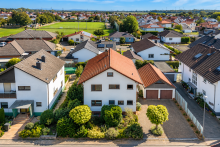 Ansicht2 Freistehend & �u�erst gepflegt � Familienhaus mit Garten, Doppelgarage und viel Potenzial