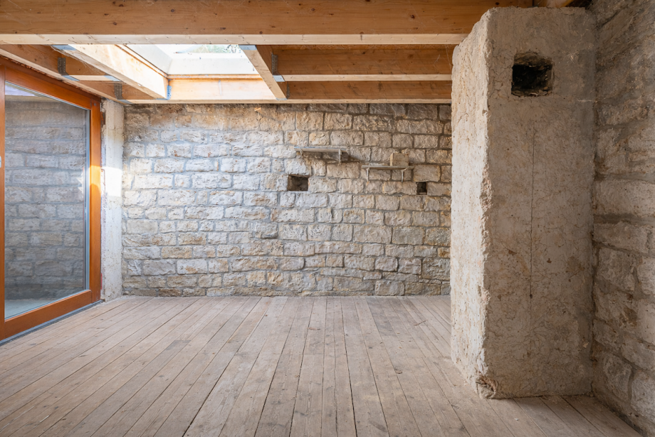 ausbauf�higer Raum OG Einfamilienhaus Neustadt