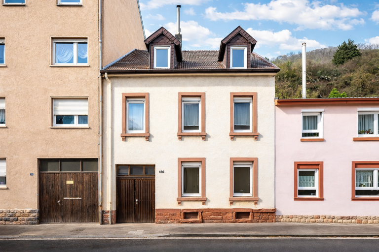 Ansicht Neustadt Haus Sanierungsobjekt mit riesigem Potenzial in Neustadt