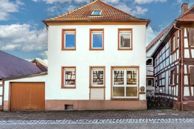 Ansicht Barbelroth Haus Renovierungsbedarf trifft auf ländlichen Charme!