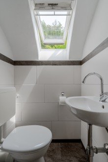 GWC Moderne Dachgeschosswohnung mit 3 Zimmern und Balkon