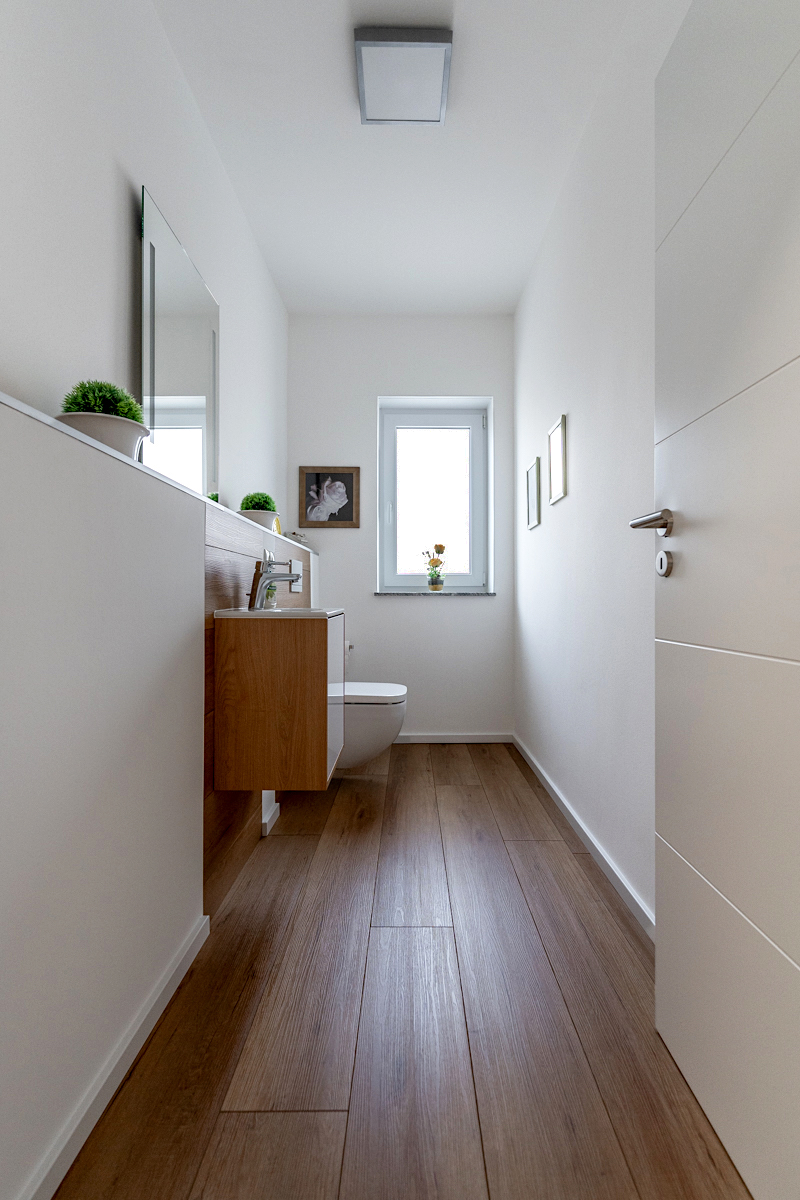 EG G�ste WC Haus Altdorf