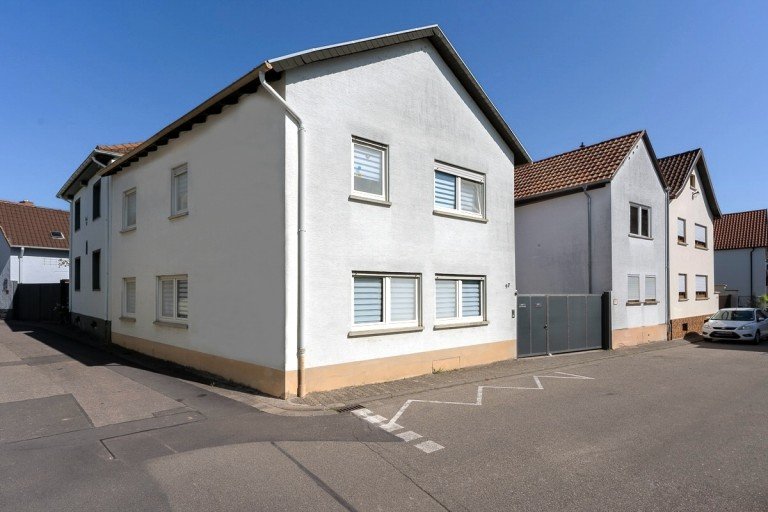 Ansicht 1 Edesheim Haus Charmantes Immobilienensemble mit zwei modernisierten Häusern