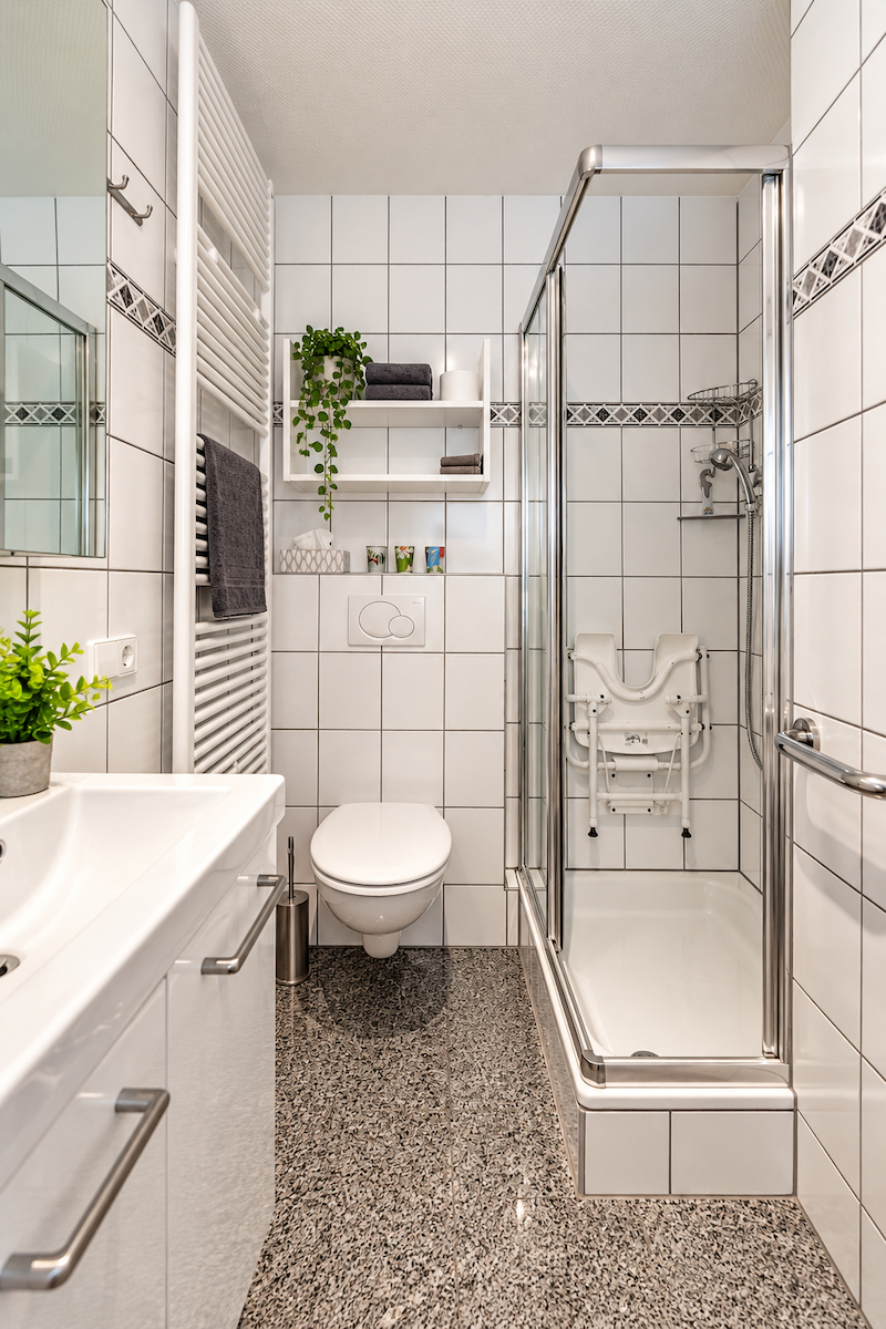 Wohnung2 Bad Haus Neustadt