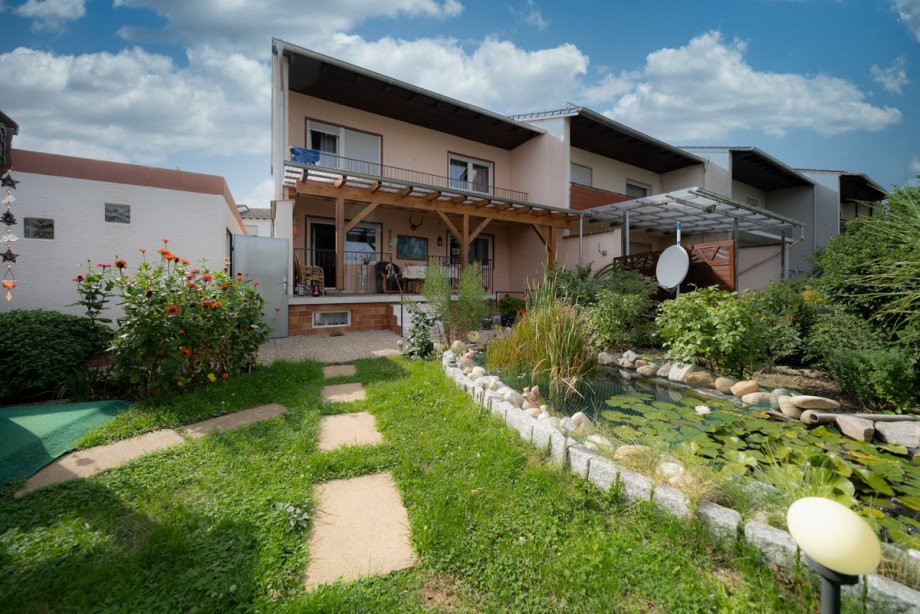 R�ckansicht Reihenendhaus Landau