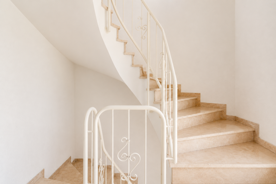 Treppenhaus Maikammer Dachgeschosswohnung Maikammer