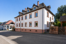 Ansicht Voll vermietetes 3-Familienhaus in Top-Lage