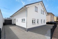 Bild (aa0c5e2efcd317ebeab8adee59ee93a3): Neuwertiges Traumhaus mit separater Einliegerwohnung