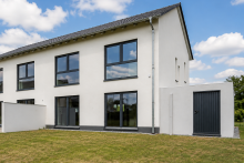R�ckansicht(noch ohne Terrasse) Energieeffiziente Doppelhaush�lfte mit hochwertiger Ausstattung in B�hl-Iggelheim