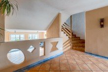 Blick zum Wohnzimmer Attraktives Reihenhaus mit Pool und Garage
