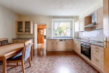 Altbau EG Ku Renovierungsbedarf trifft auf l�ndlichen Charme!