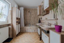 Bad WG Nr.2 OG links NEUER PREIS !!! Helle 4-Zimmer Wohnung mit Balkon in Neidenfels