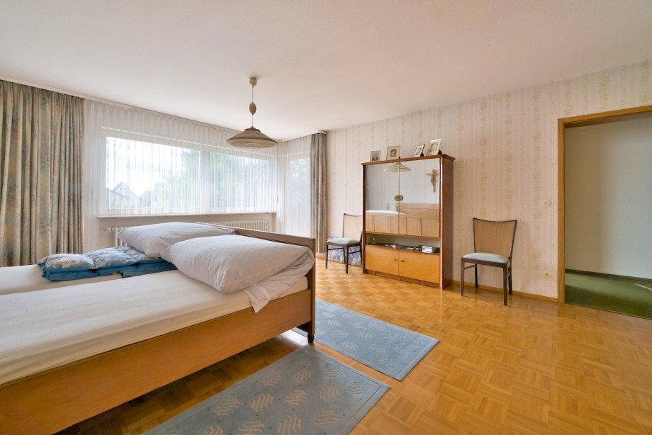 Schlafzimmer1 OG links Haus Ha�loch