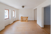 Wohnen OG2 Charmantes EFH mit Innenhof & Dachterrasse in Toplage Haardt � Ausbaupotenzial inklusive