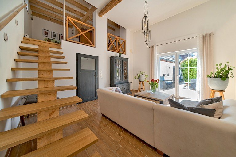 Wohnzimmer 2 GH Landau Haus Exzellentes Wohnen mit separater Einliegerwohnung