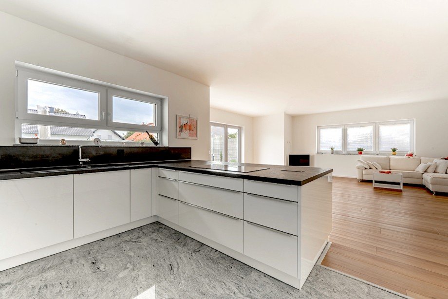 EG K�che 2 Haus Altdorf