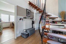 Flur EG linkes Haus Charmantes Immobilienensemble mit zwei modernisierten H�usern