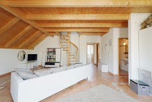 Wohnen OG Au�ergew�hnliches Familienhaus mit Au�enpool und riesiger Doppelgarage in ruhiger Bestlage !
