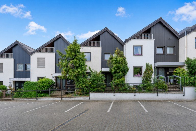 Ansicht1 Neustadt Reihenmittelhaus Charmantes Reihenmittelhaus in begehrter Wohnlage von Neustadt-Hambach