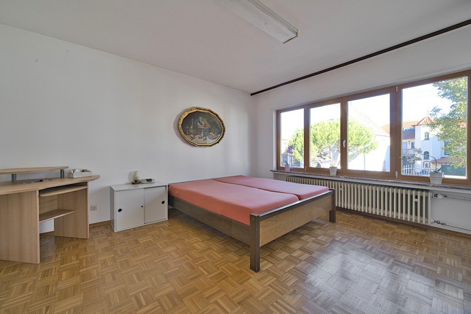 Schlafzimmer 2 DG Haus Kirrweiler