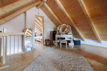 DG Studio Au�ergew�hnliches Familienhaus mit Au�enpool und riesiger Doppelgarage in ruhiger Bestlage !