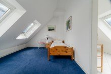 Schlafzimmer DG Lichtdurchflutete Maisonette-Wohnung in stadtnaher Lage
